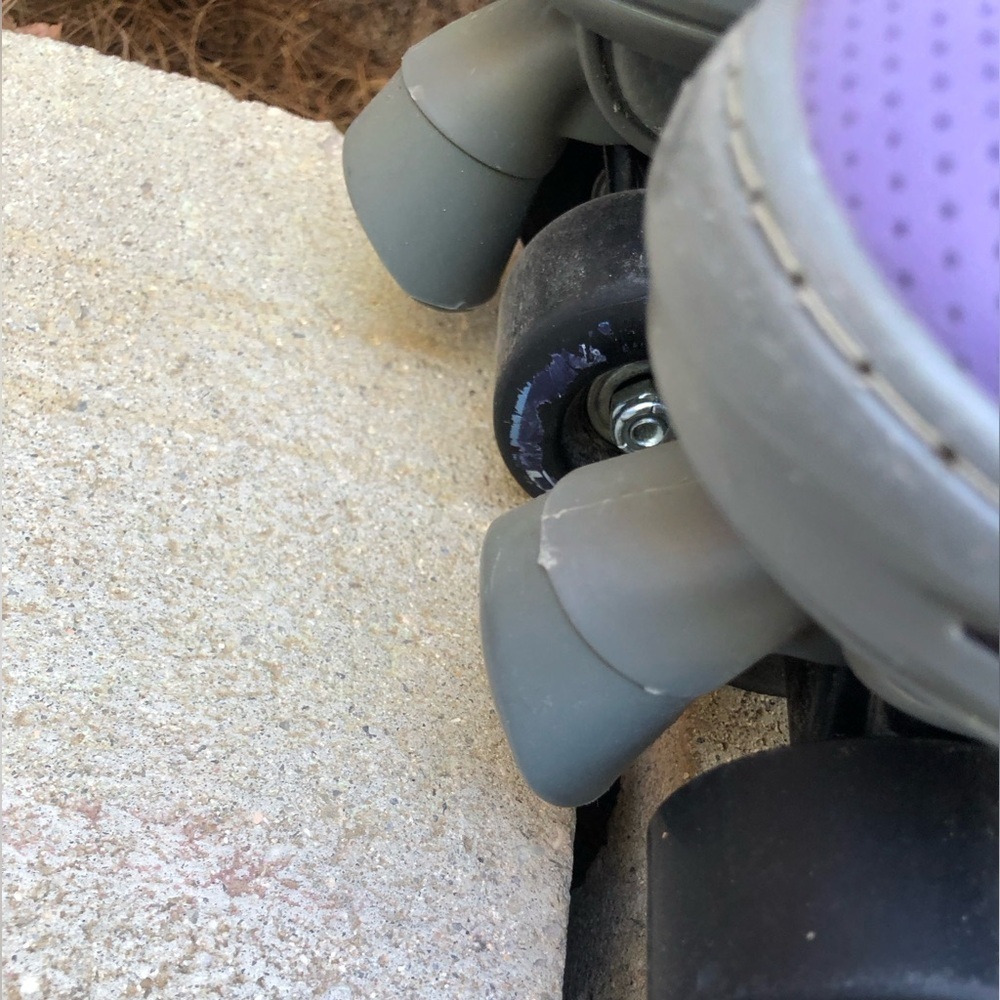 DBX Kids Purple Roller Skates 5-8 - Picture 5 of 9